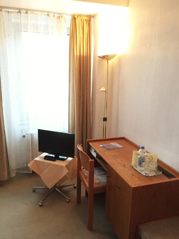 Hotel Ambassador Bonn Zimmer foto